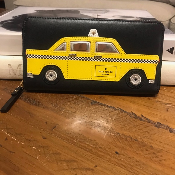 Kate Spade NYC taxi wallet - Picture 1 of 8